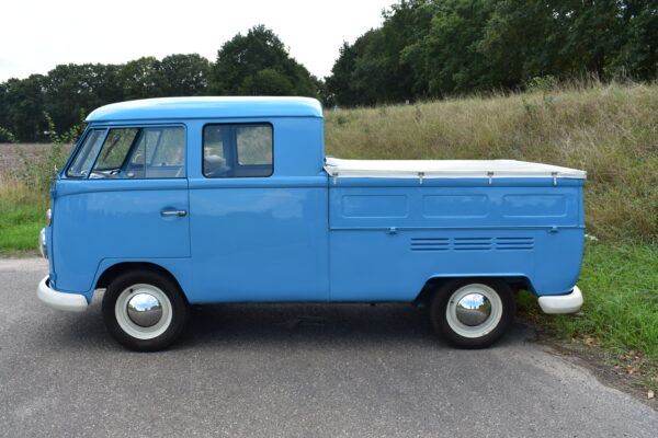 Volkswagen T1 Doka 26-16