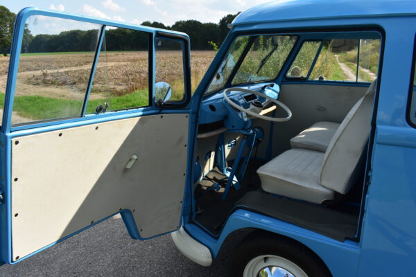 Volkswagen T1 Doka 26-16 - Image 10
