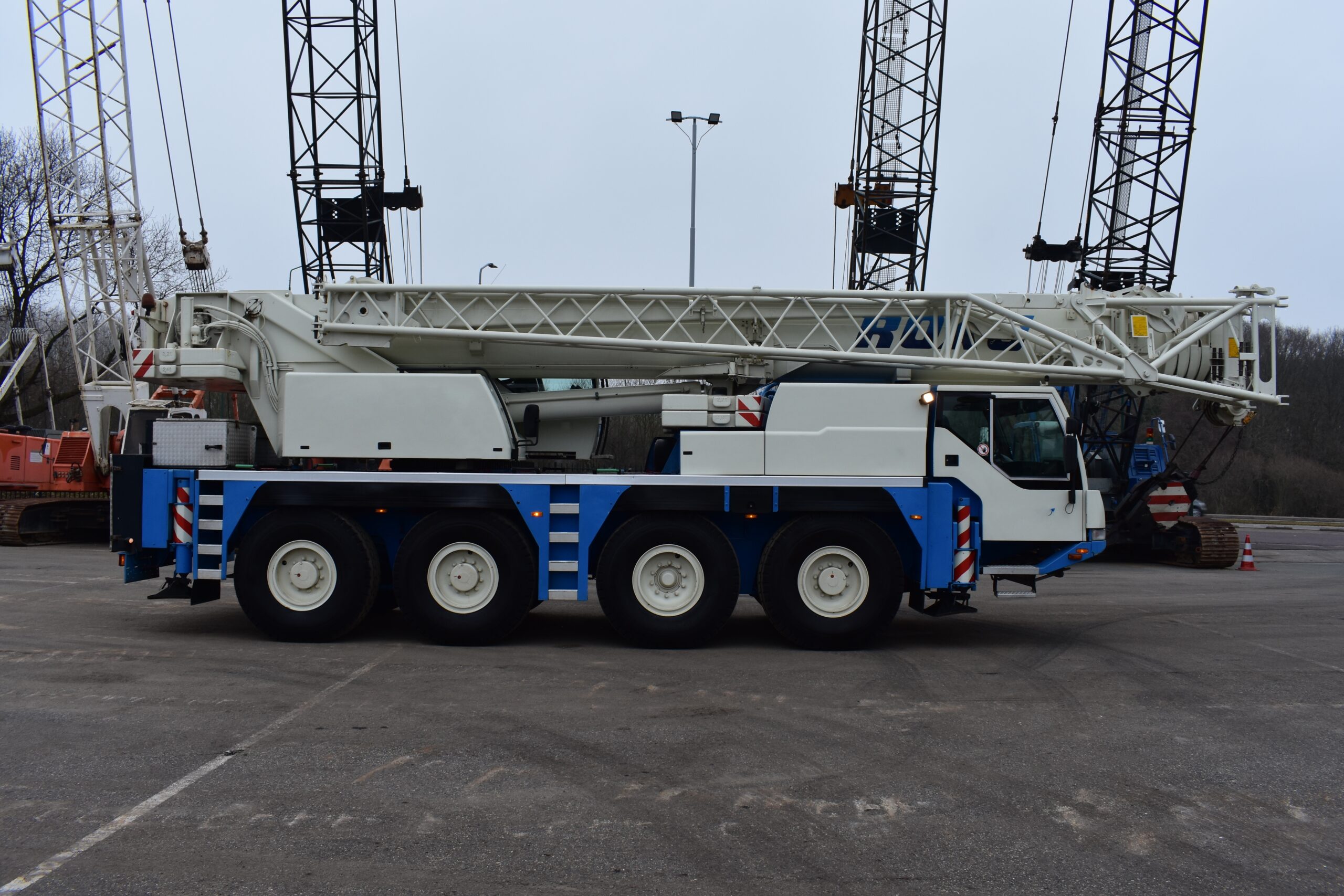 Liebherr LTM1060/2 057536 - Imagem 5